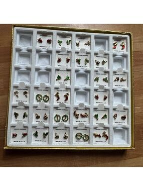 Christmas earrings assorted styles (25 pairs) all new.